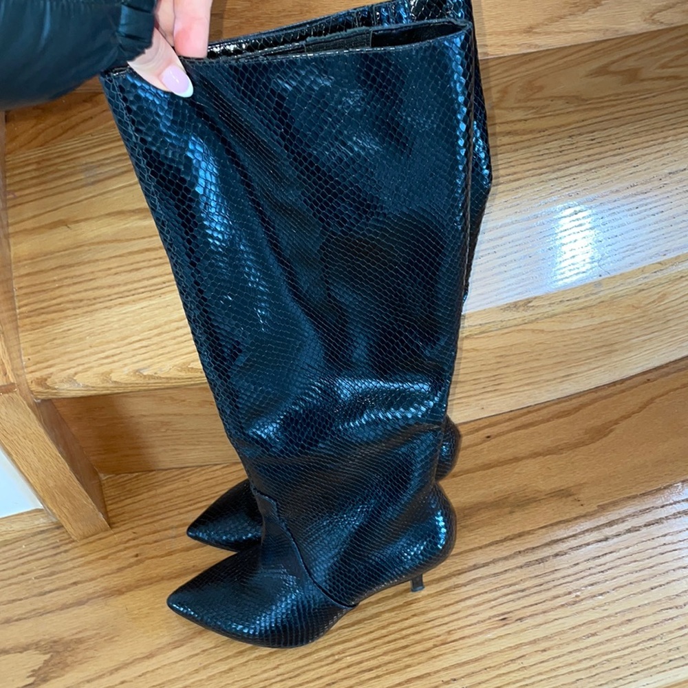 Leather mikael kors stiletto boots excellent condition like new
